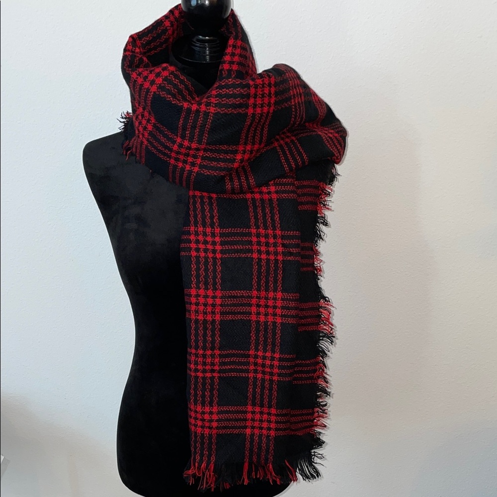 Elegant Black and Red Plaid Scarf